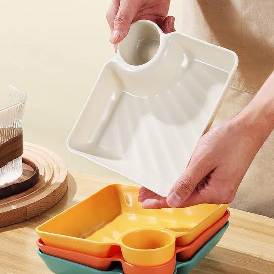 Multipurpose Snacks French Fries / Dumpling Plate with Sauce Compartment